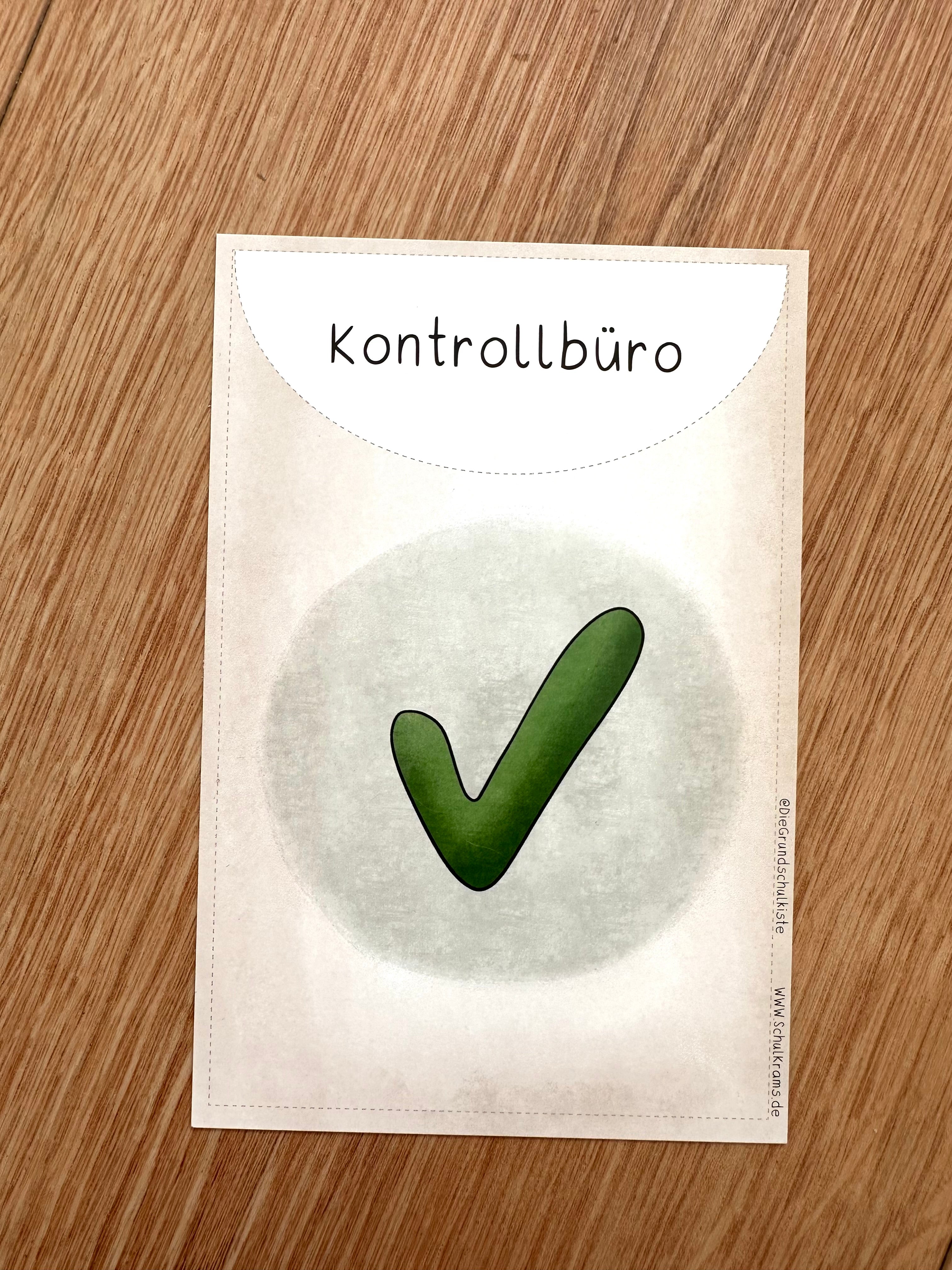 Kontrollbüro Karte Aufsteller Haken