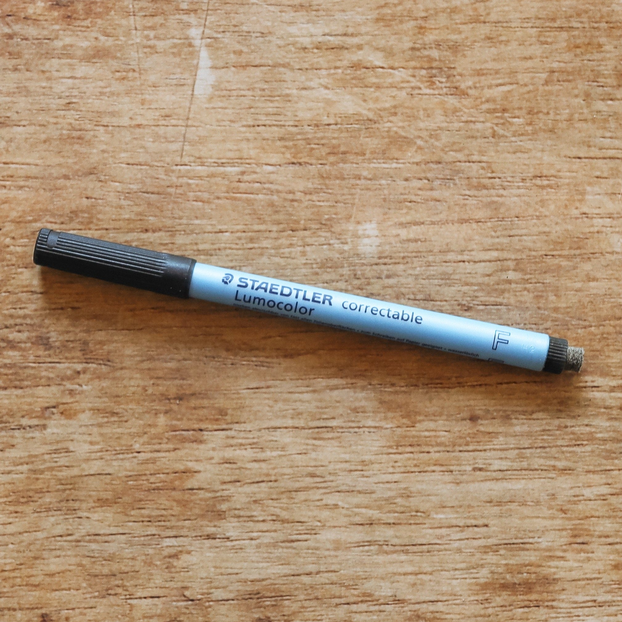 Folienstift wasserlöslich schwarz mit Filzradierer