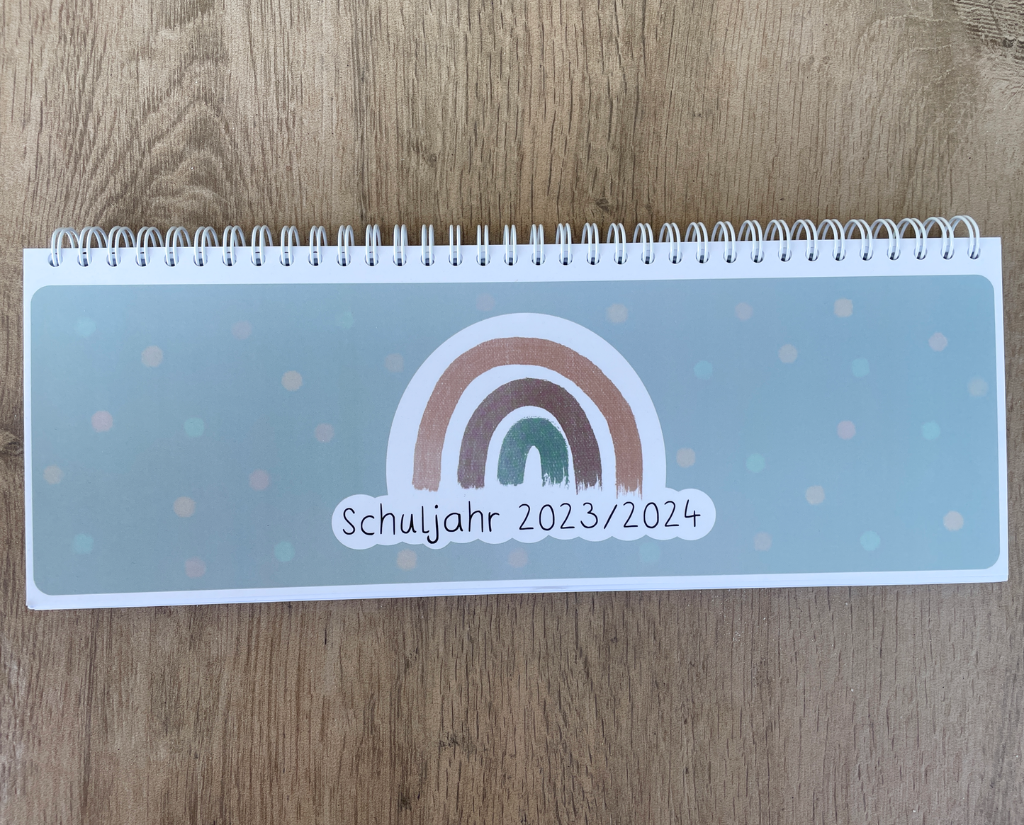 B-Ware größere Spirale und dunklere Farbe: Tischplaner Regenbogen-Boho-Stil - Schuljahr 2023/2024